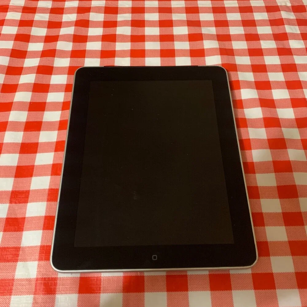 Apple iPad 1st Gen A1337 16GB Space Gray